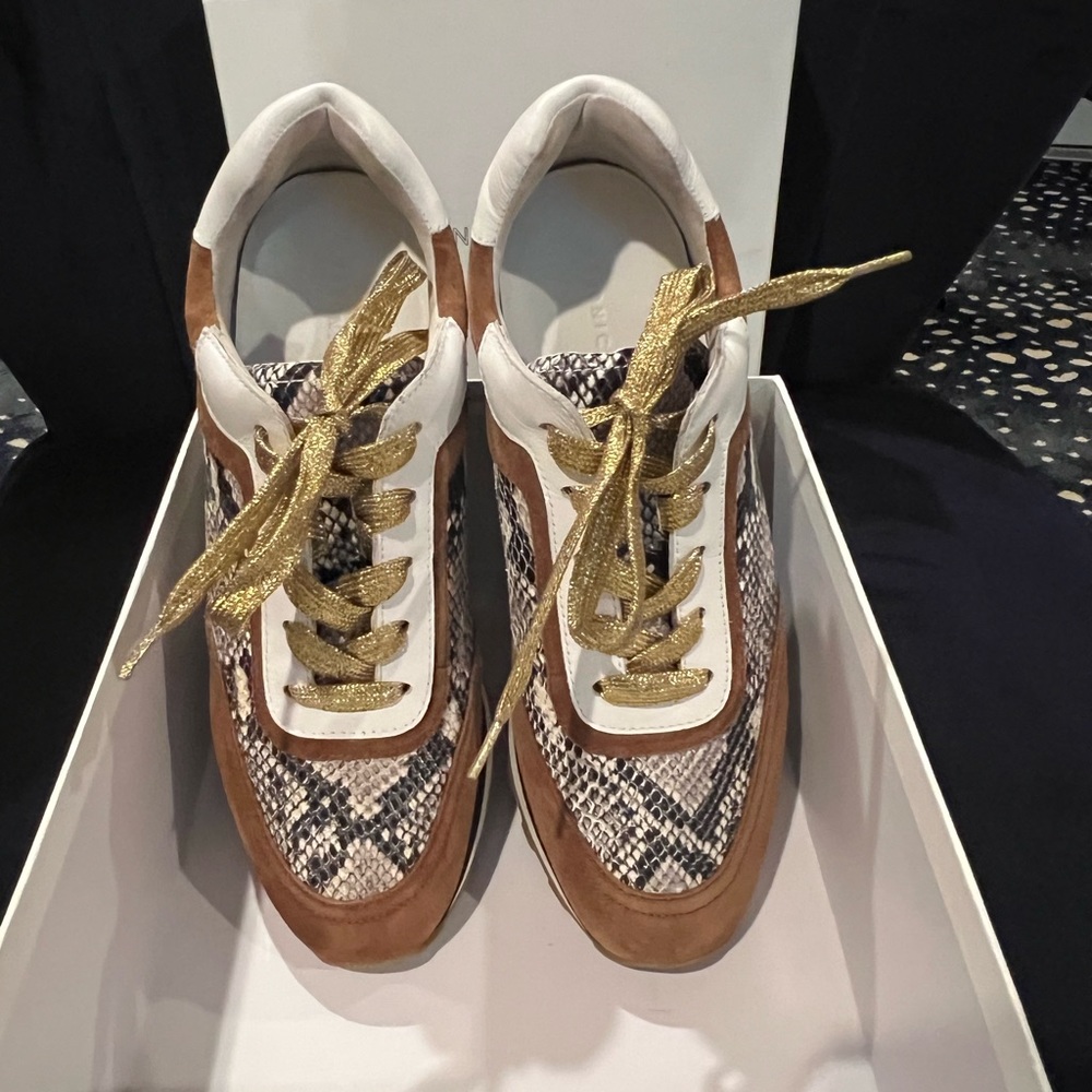 Veronica Beard Hartley Leather Sneakers